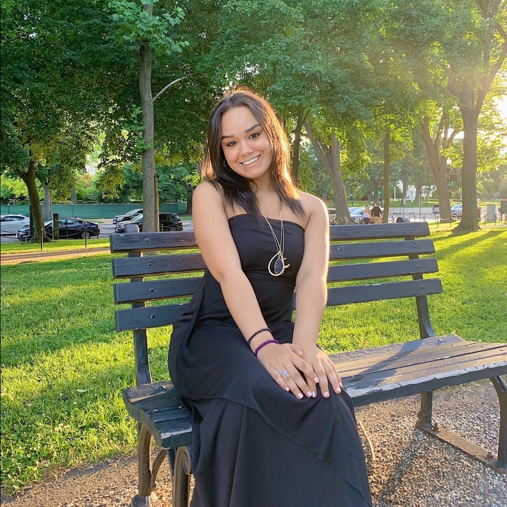 Meet your Posher, Imani